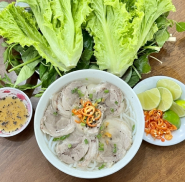 BÁNH CANH - THỊT NẠC 