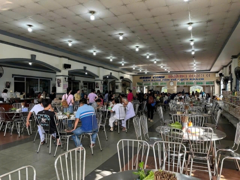 Không Gian Quán Tại Bánh Canh Hoàng Minh II