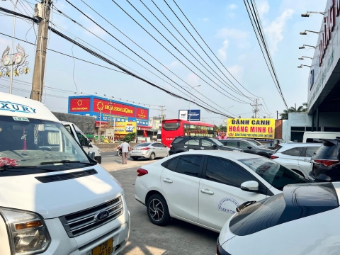 Không Gian Quán Tại Bánh Canh Hoàng Minh II