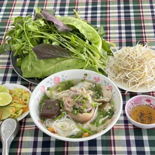  HỦ TIẾU - GIÒ NẠC 